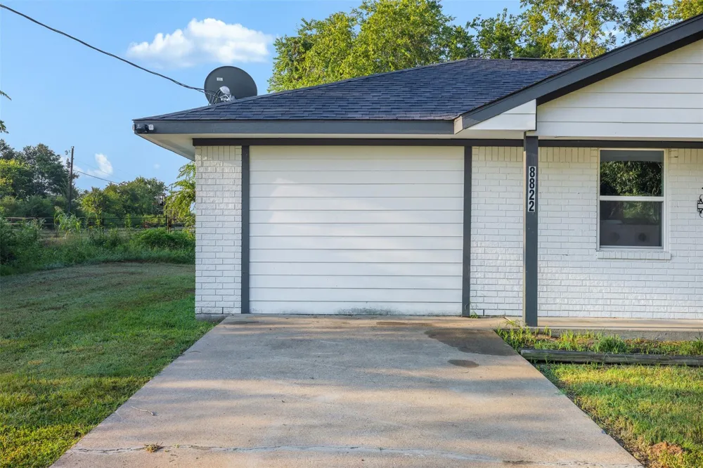 8822 Punchard Lane Bellville, TX 77418