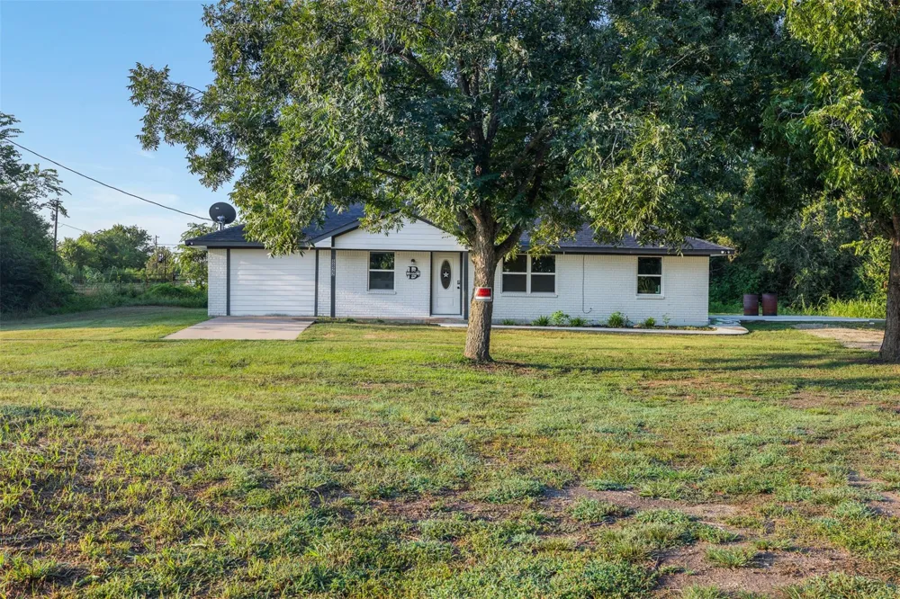 8822 Punchard Lane Bellville, TX 77418