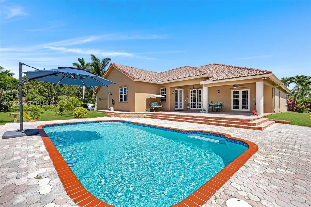 12851 Luray Rd Southwest Ranches, FL 33330