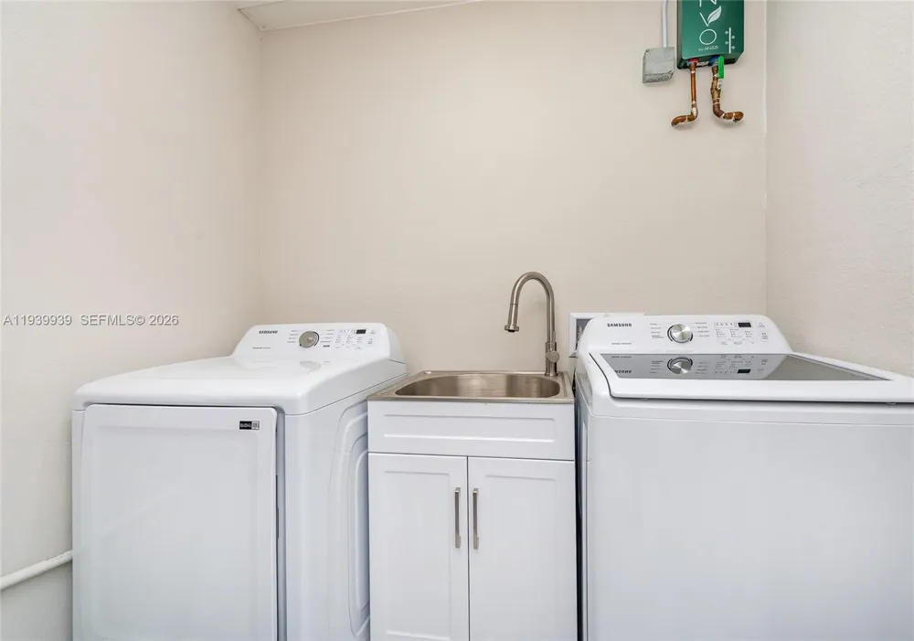 12851 Luray Rd Southwest Ranches, FL 33330