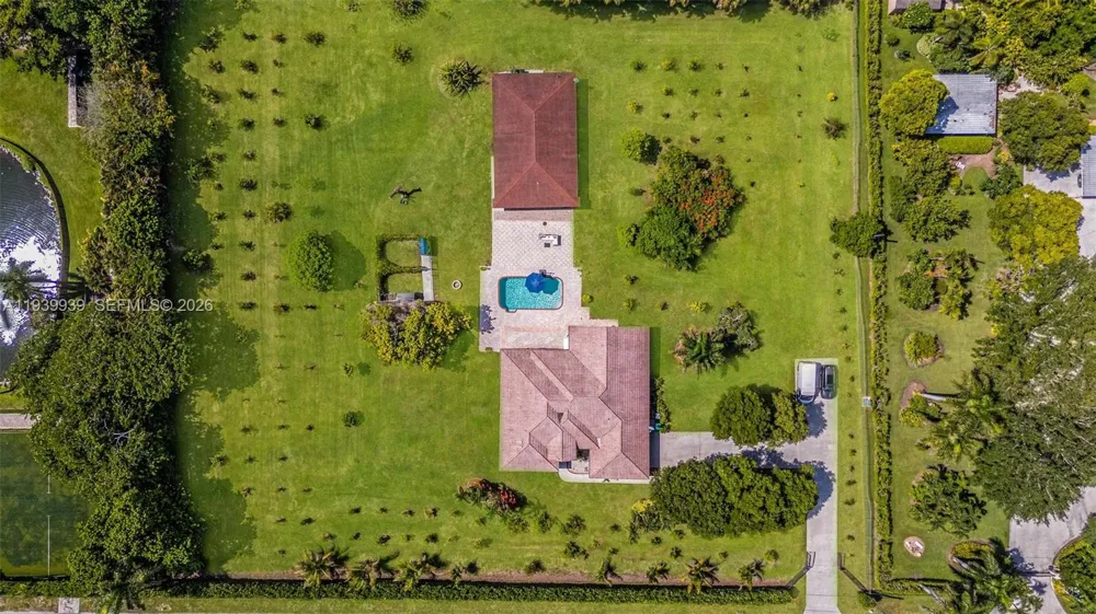 12851 Luray Rd Southwest Ranches, FL 33330