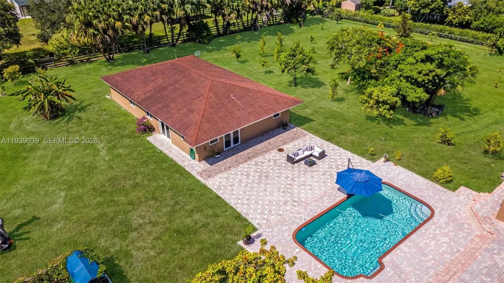 12851 Luray Rd Southwest Ranches, FL 33330