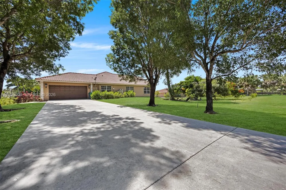 12851 Luray Rd Southwest Ranches, FL 33330