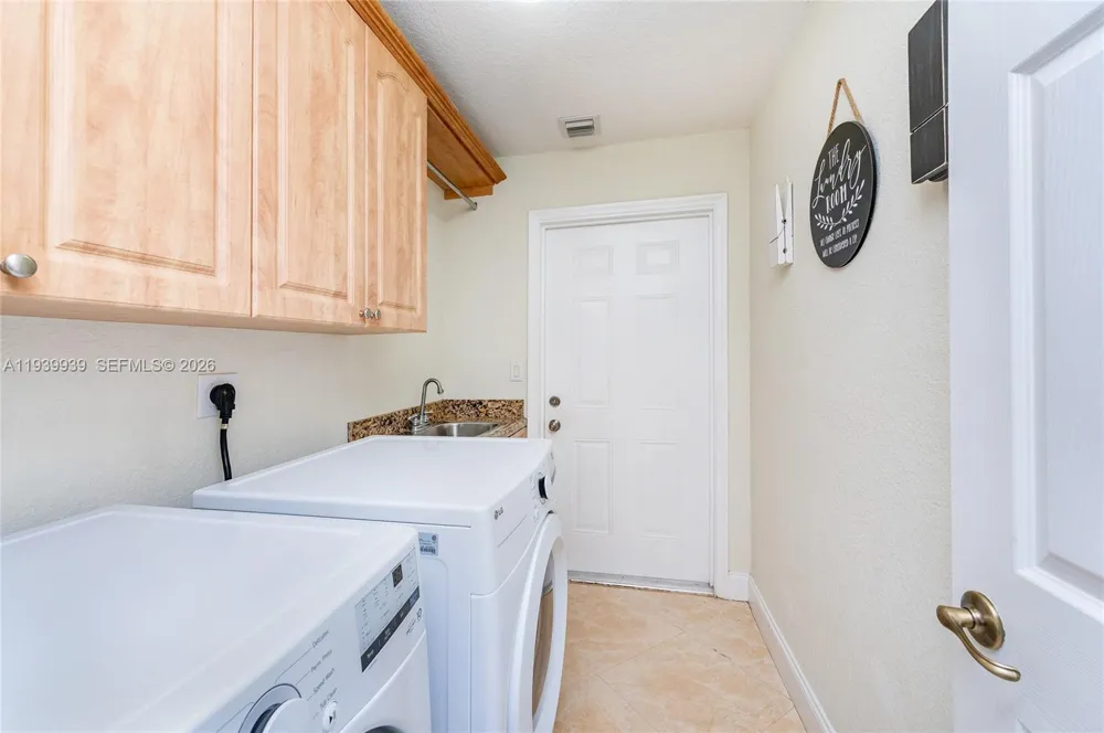 12851 Luray Rd Southwest Ranches, FL 33330
