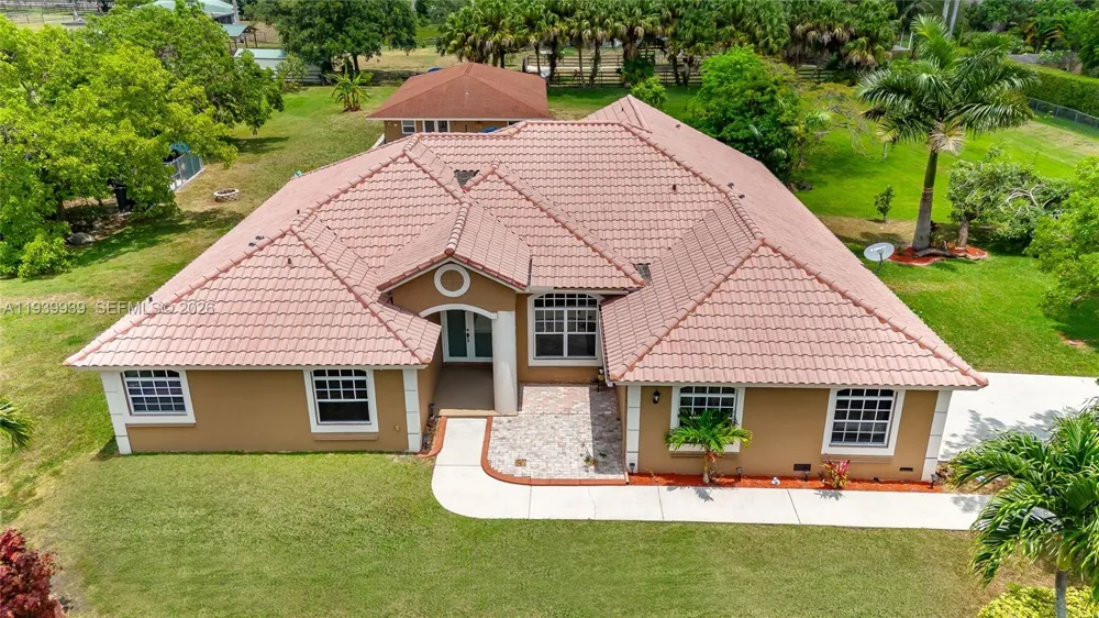 12851 Luray Rd Southwest Ranches, FL 33330