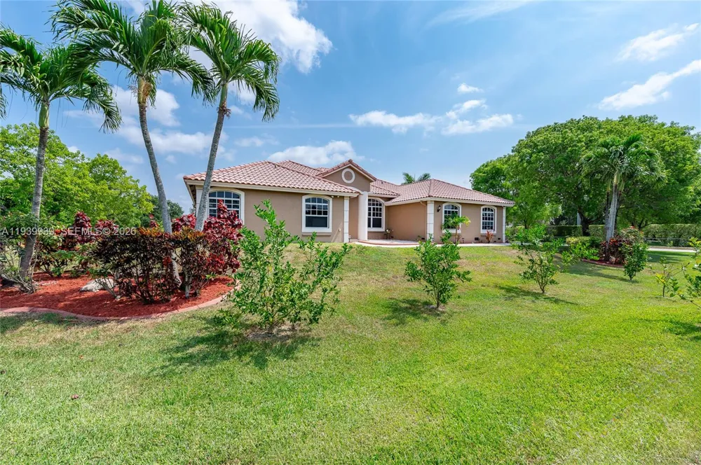 12851 Luray Rd Southwest Ranches, FL 33330
