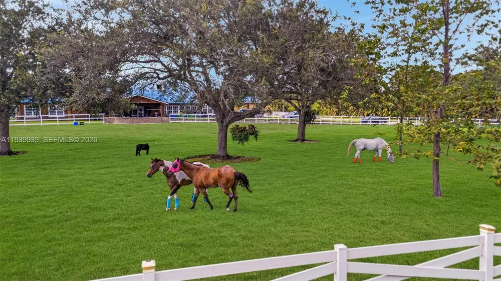 12851 Luray Rd Southwest Ranches, FL 33330
