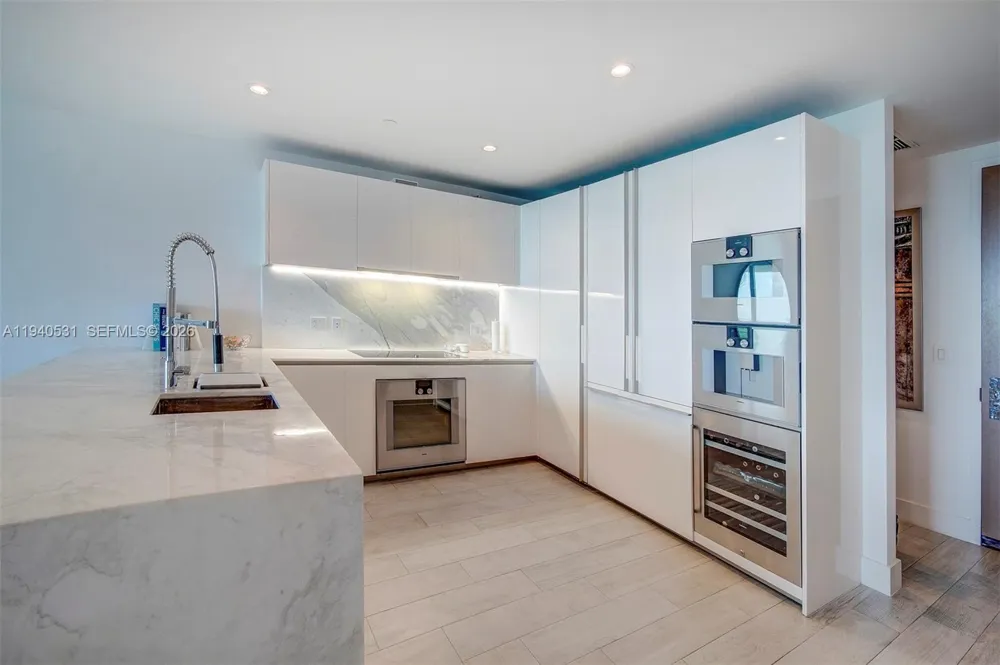 10201 Collins Ave #804 Bal Harbour, FL 33154