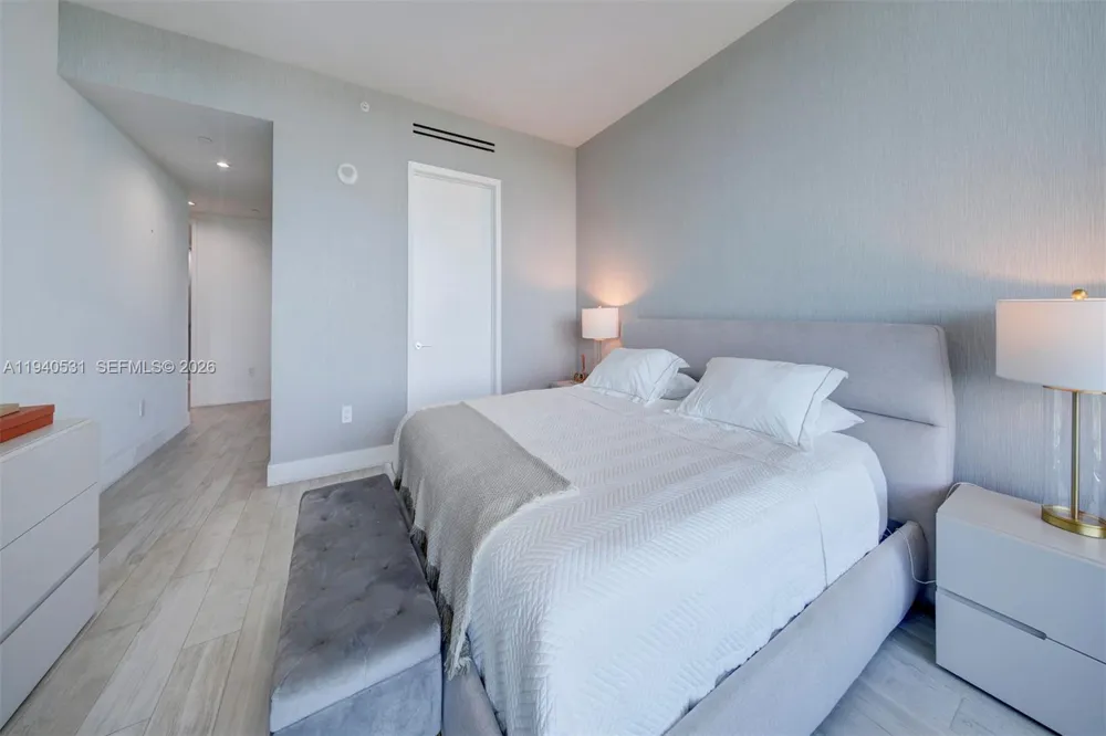 10201 Collins Ave #804 Bal Harbour, FL 33154