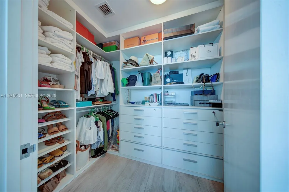 10201 Collins Ave #804 Bal Harbour, FL 33154