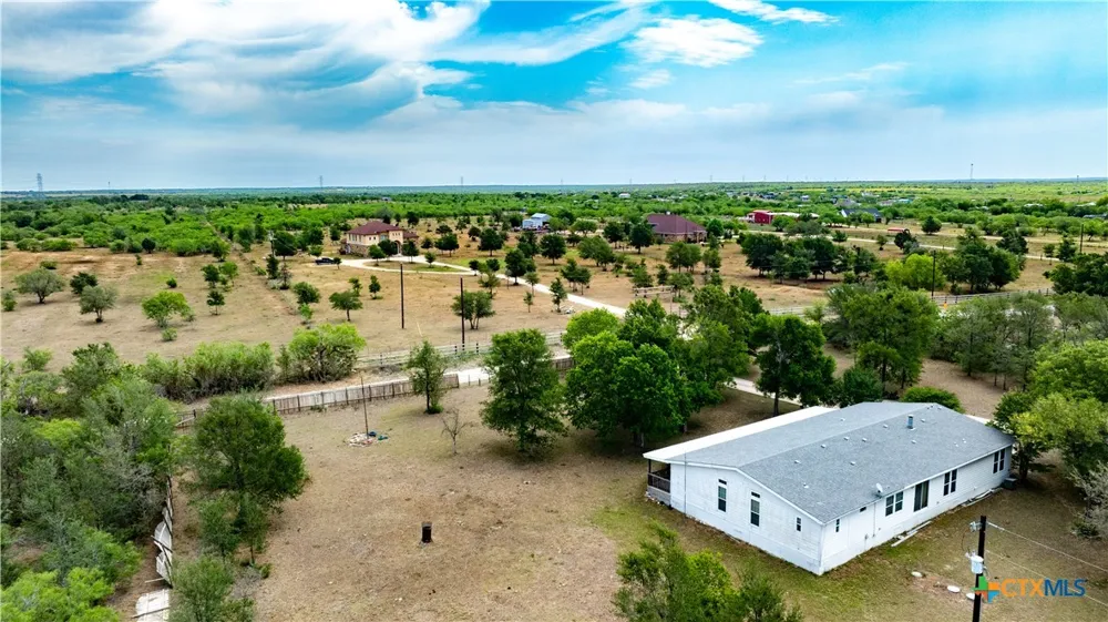 1400 Seminole Trail Dale, TX 78616