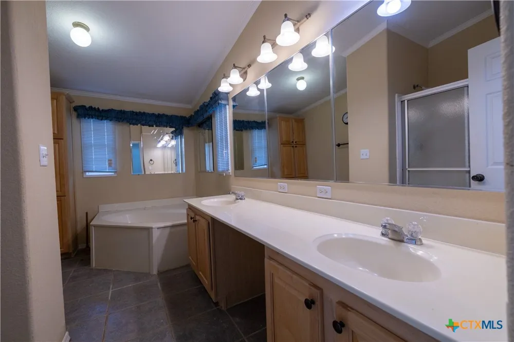 1400 Seminole Trail Dale, TX 78616