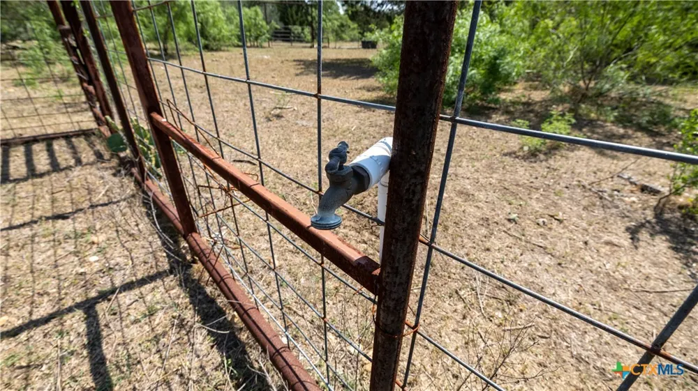 1400 Seminole Trail Dale, TX 78616