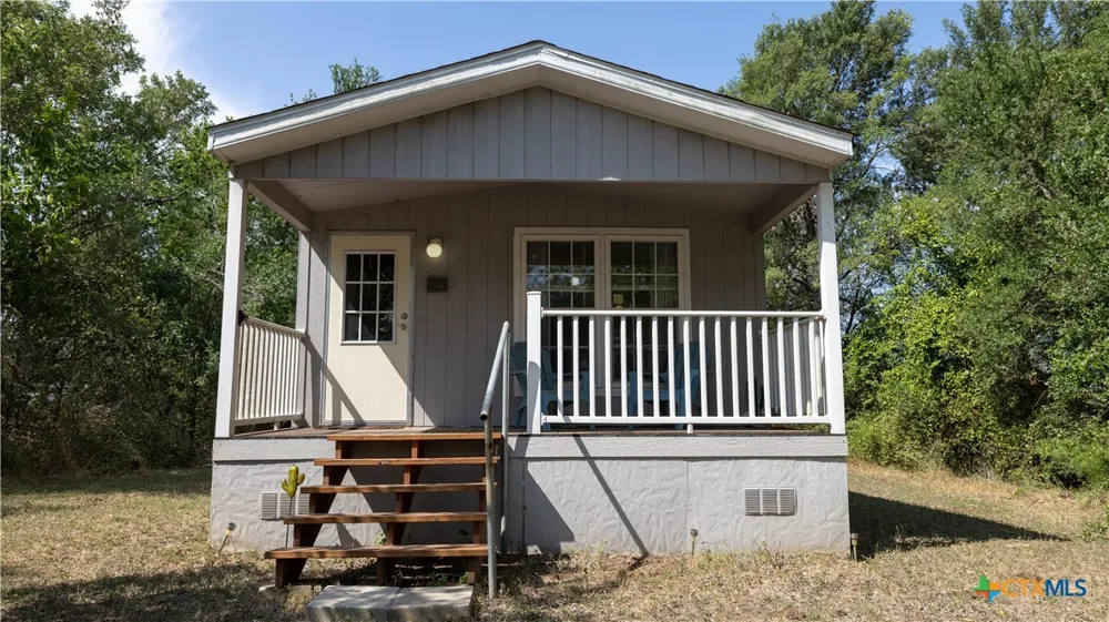 1400 Seminole Trail Dale, TX 78616