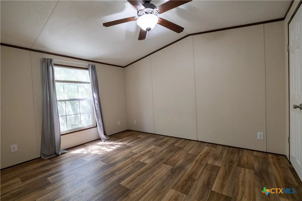 1400 Seminole Trail Dale, TX 78616