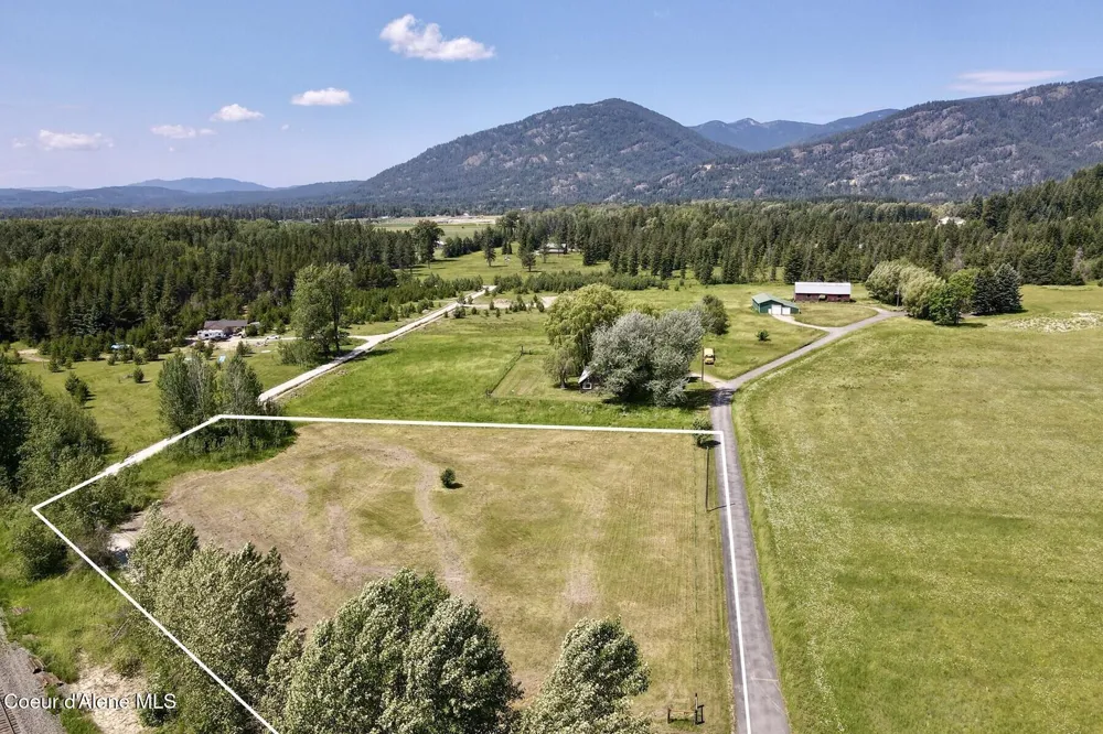44 Knitting Lane Sandpoint, ID 83864