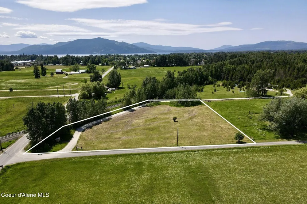 44 Knitting Lane Sandpoint, ID 83864