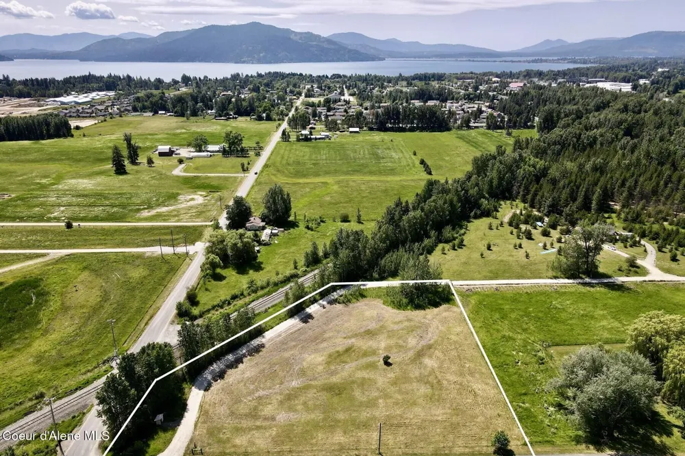 44 Knitting Lane Sandpoint, ID 83864