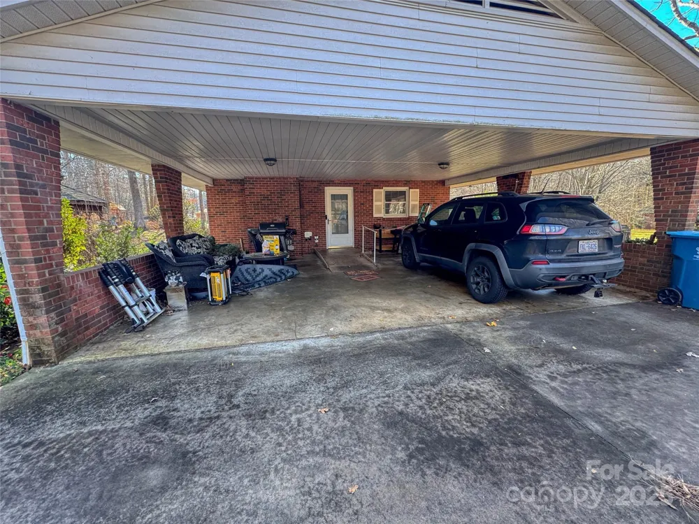 195 S Claybon Drive Advance, NC 27006