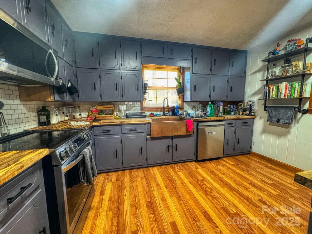 195 S Claybon Drive Advance, NC 27006
