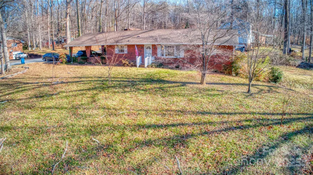 195 S Claybon Drive Advance, NC 27006