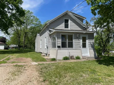 1109 3rd Street W