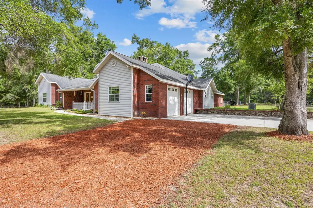 1827 SW SHILOH STREET Fort White, FL 32038