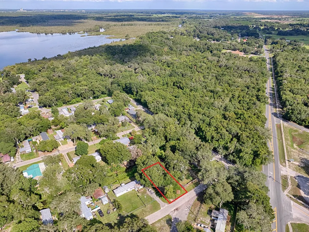 853 CR 484 Lake Panasoffkee, FL 33538