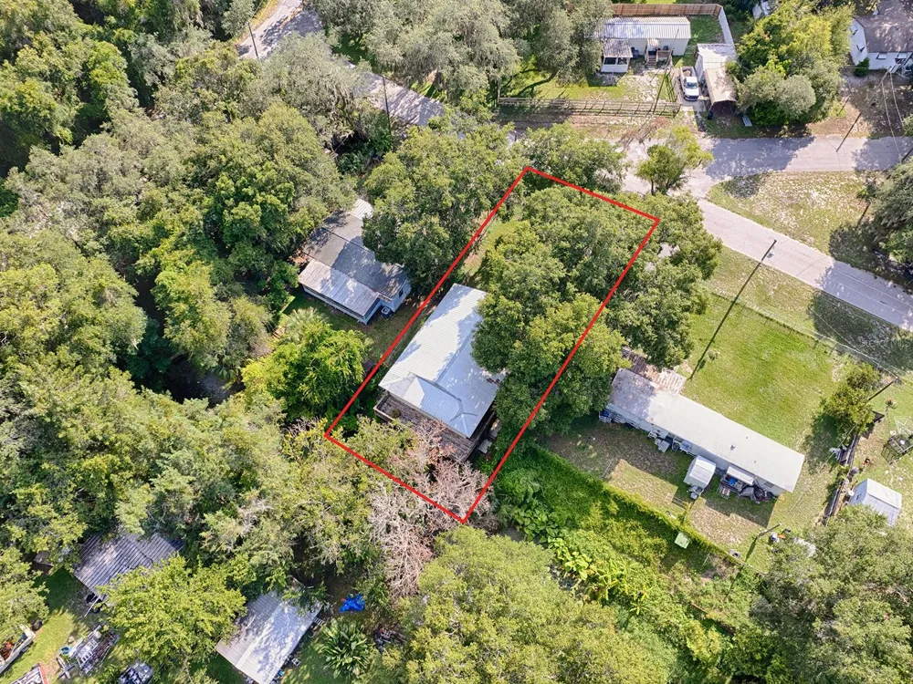 853 CR 484 Lake Panasoffkee, FL 33538