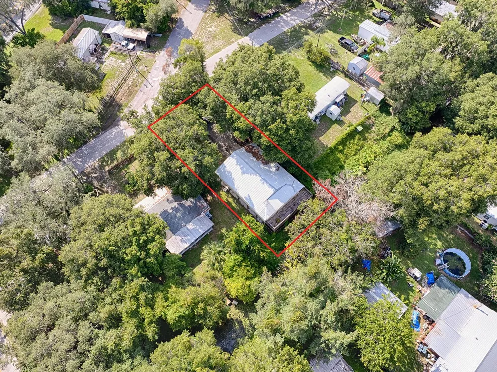 853 CR 484 Lake Panasoffkee, FL 33538