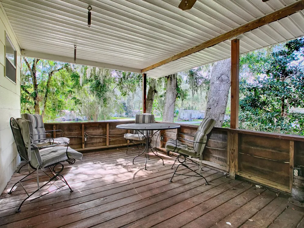 853 CR 484 Lake Panasoffkee, FL 33538