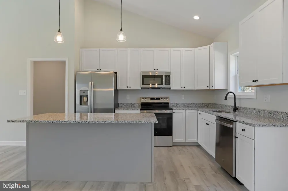 LARIMAR LANE Inwood, WV 25428