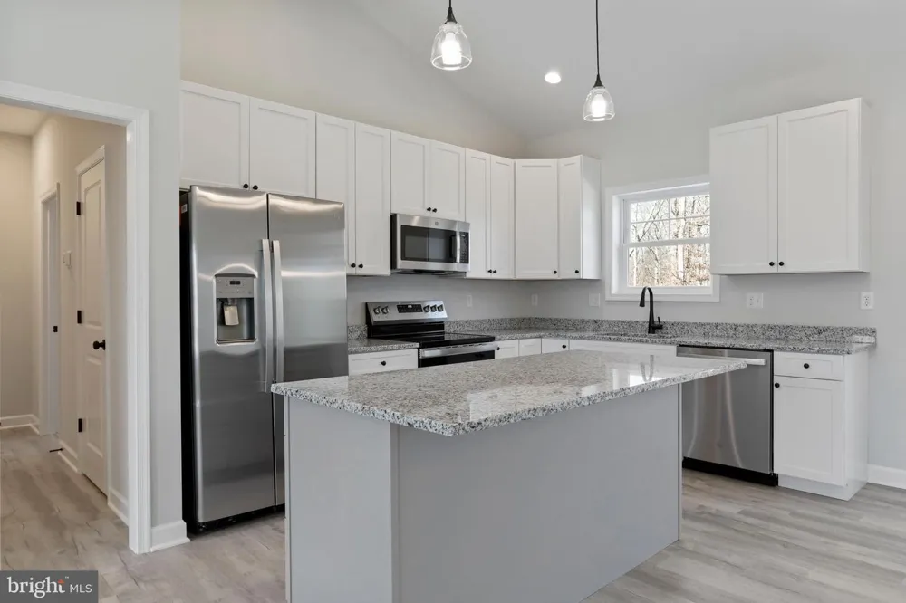 LARIMAR LANE Inwood, WV 25428