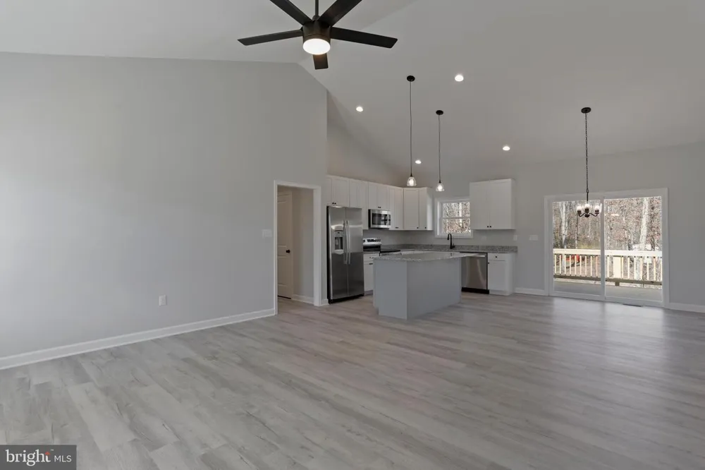 LARIMAR LANE Inwood, WV 25428