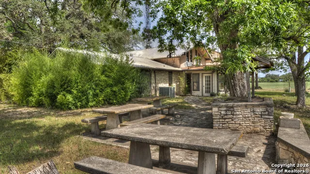 6623 Ranch Rd 1120 Rio Frio, TX 78879