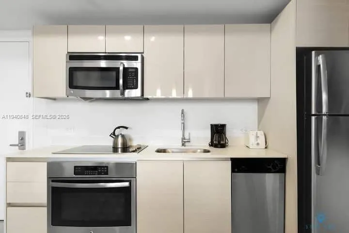 2602 E Hallandale Beach Blvd #R2006 Hallandale Beach, FL 33009