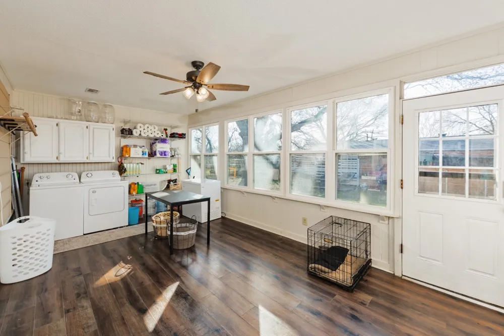 517 W Lamar Street Alvord, TX 76225