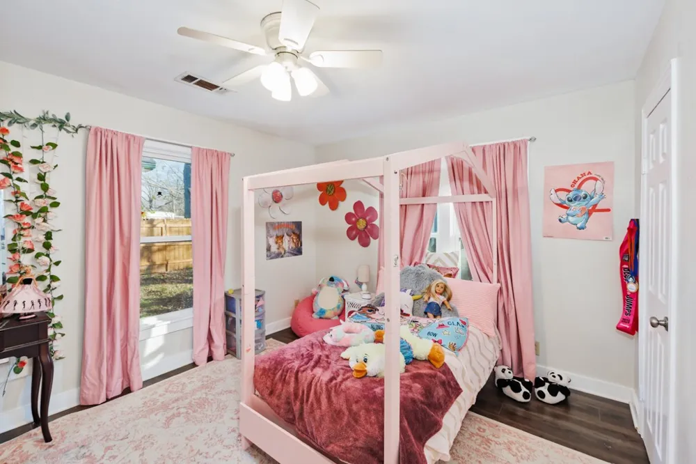 517 W Lamar Street Alvord, TX 76225