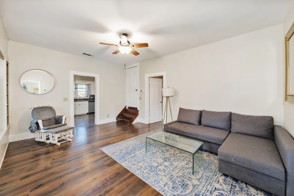 517 W Lamar Street Alvord, TX 76225