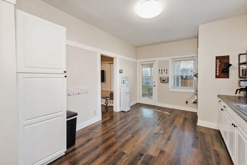 517 W Lamar Street Alvord, TX 76225