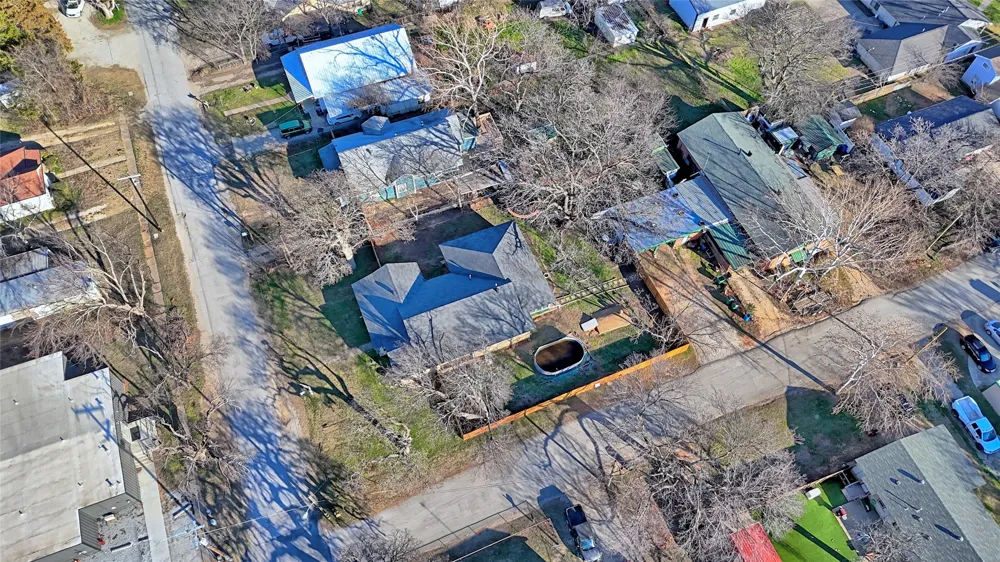 517 W Lamar Street Alvord, TX 76225