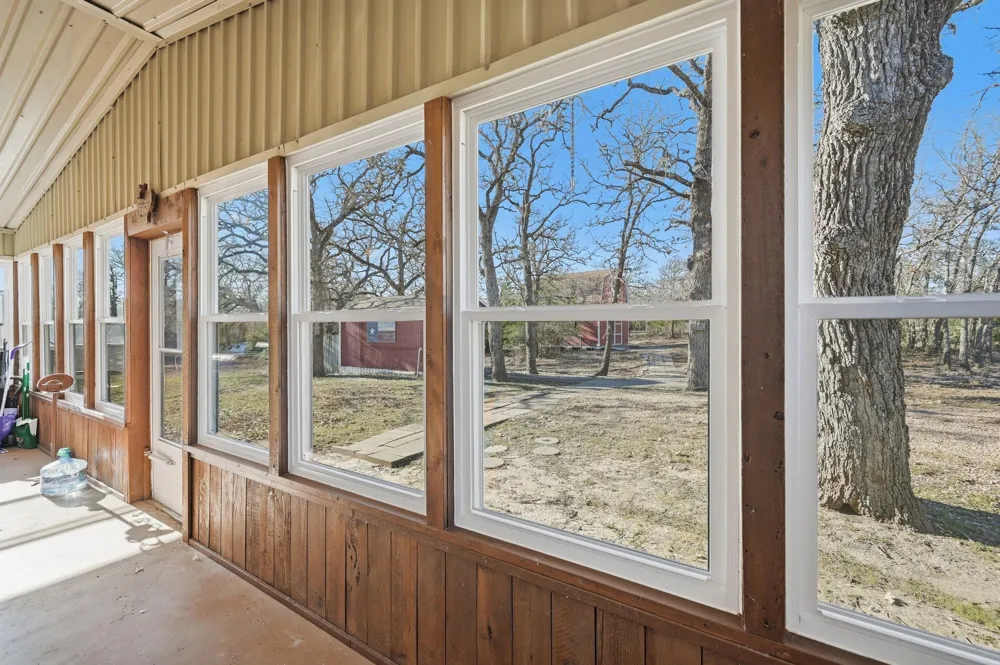 100 Choctaw Crest Somerville, TX 77879