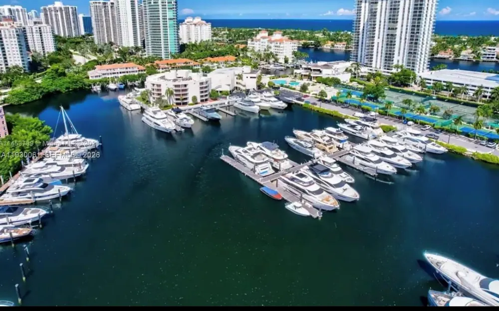 19801 E Country Club Dr #4604 Aventura, FL 33180