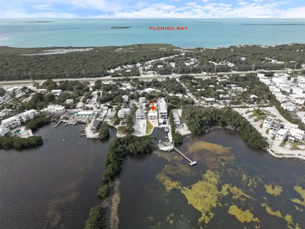 127 Seaside Ave Key Largo, FL 33037