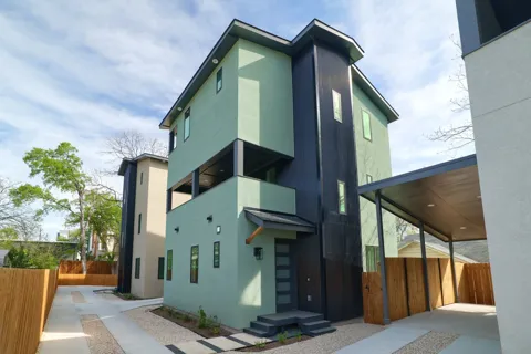2818 E 22nd Street #2