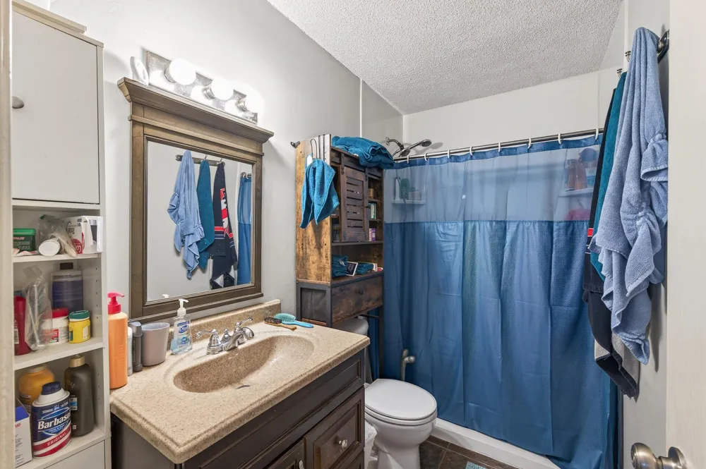6530 83rd Court Brooklyn Park, MN 55445