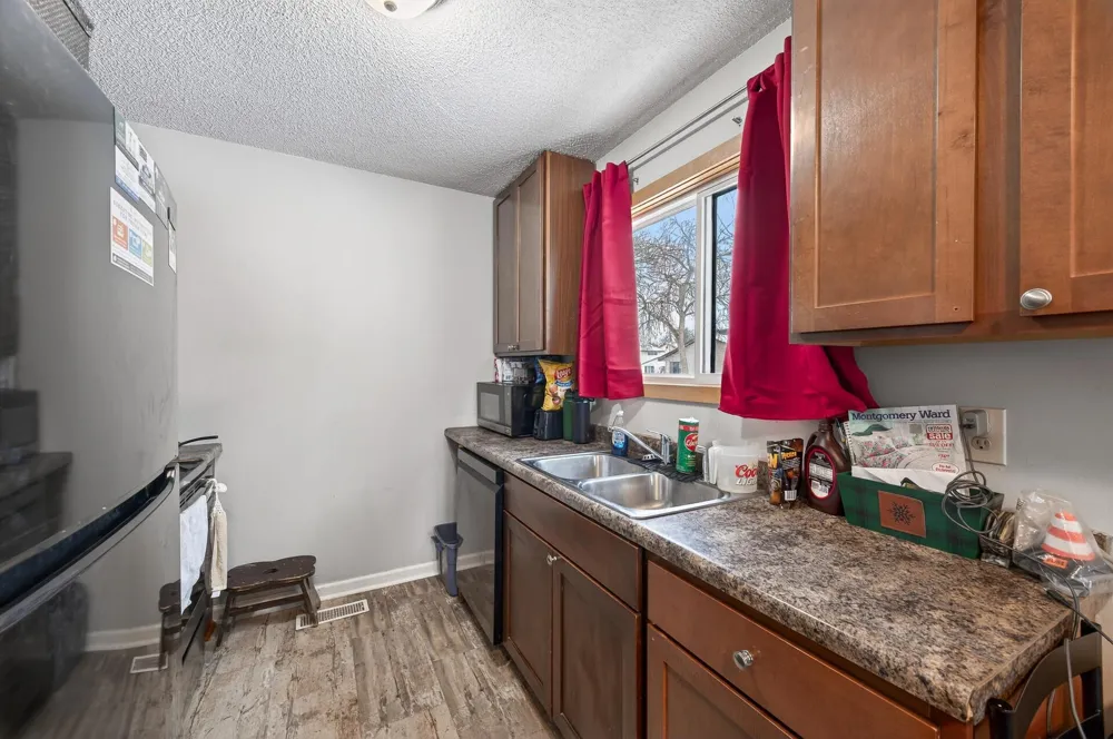 6530 83rd Court Brooklyn Park, MN 55445