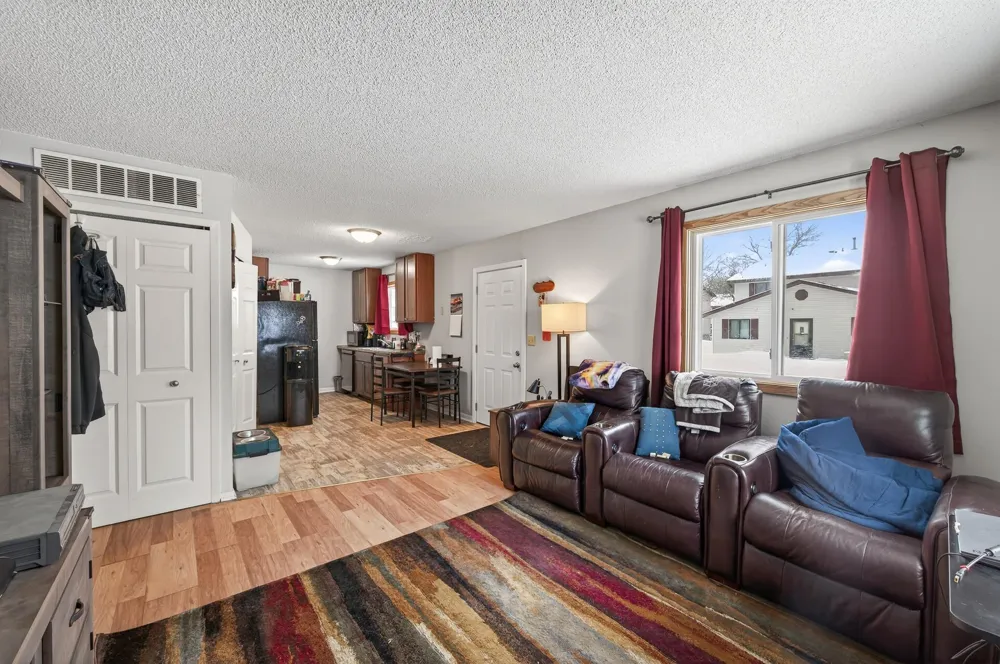 6530 83rd Court Brooklyn Park, MN 55445