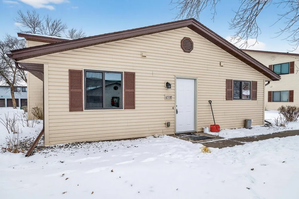 6530 83rd Court Brooklyn Park, MN 55445