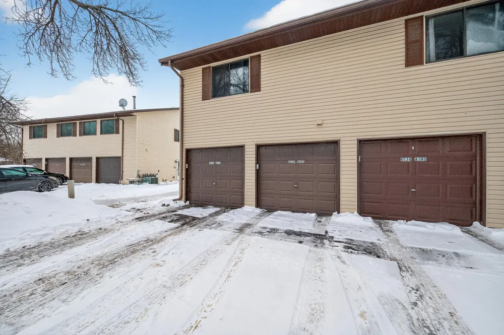 6530 83rd Court Brooklyn Park, MN 55445